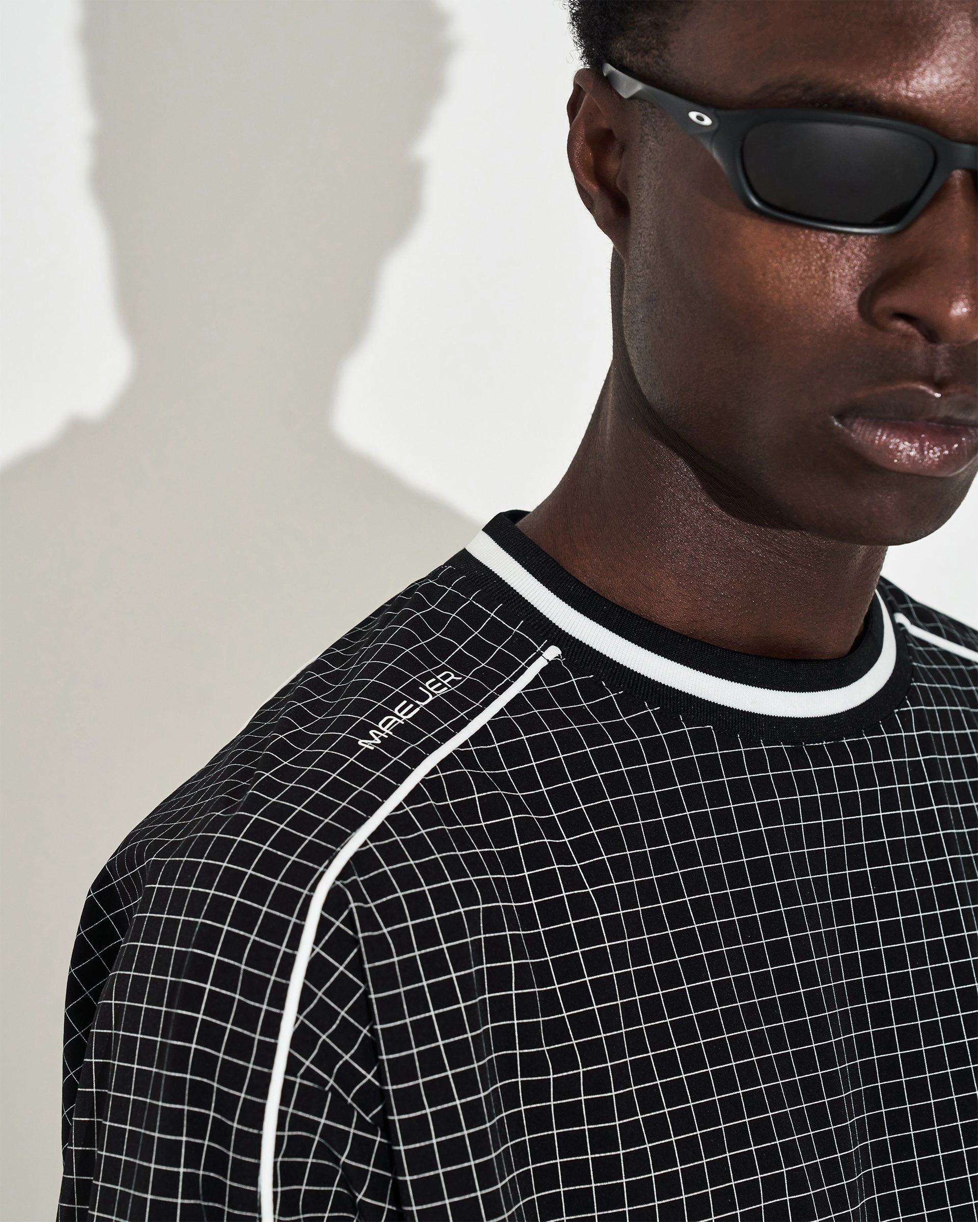 Elements Windbreaker - Black Grid